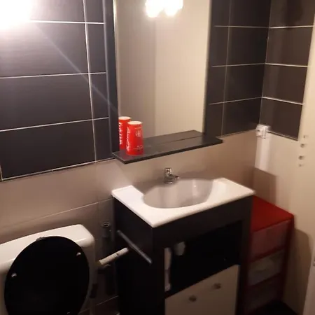 Dans Maison De Village
