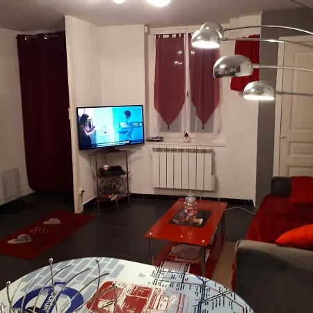 Dans Maison De Village